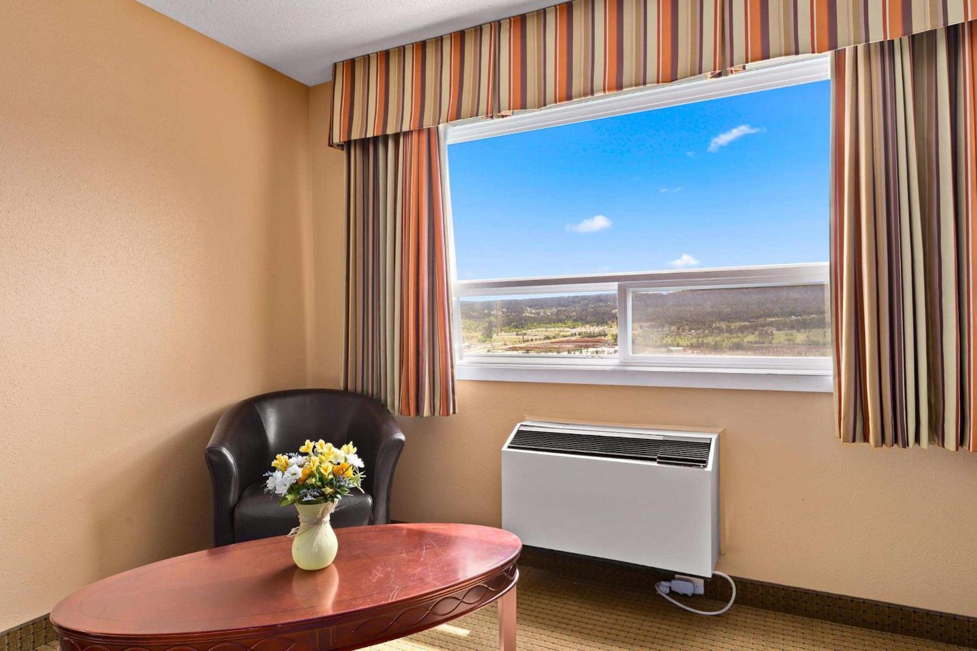 Coast Fraser Inn Williams Lake Extérieur photo